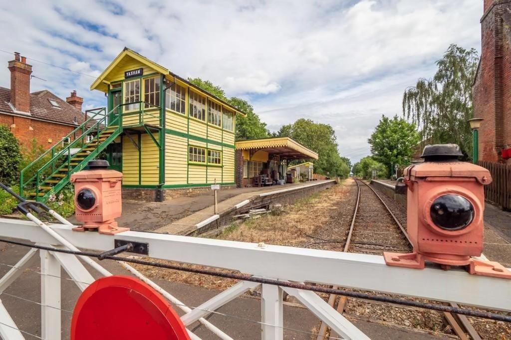 Yaxham Mill Bed & Breakfast Dereham Bagian luar foto